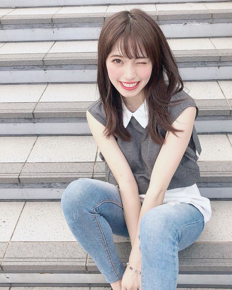 龅牙美女《村岛未悠》写真作品 完美无死角的车灯真的好亮！ - 爱享多