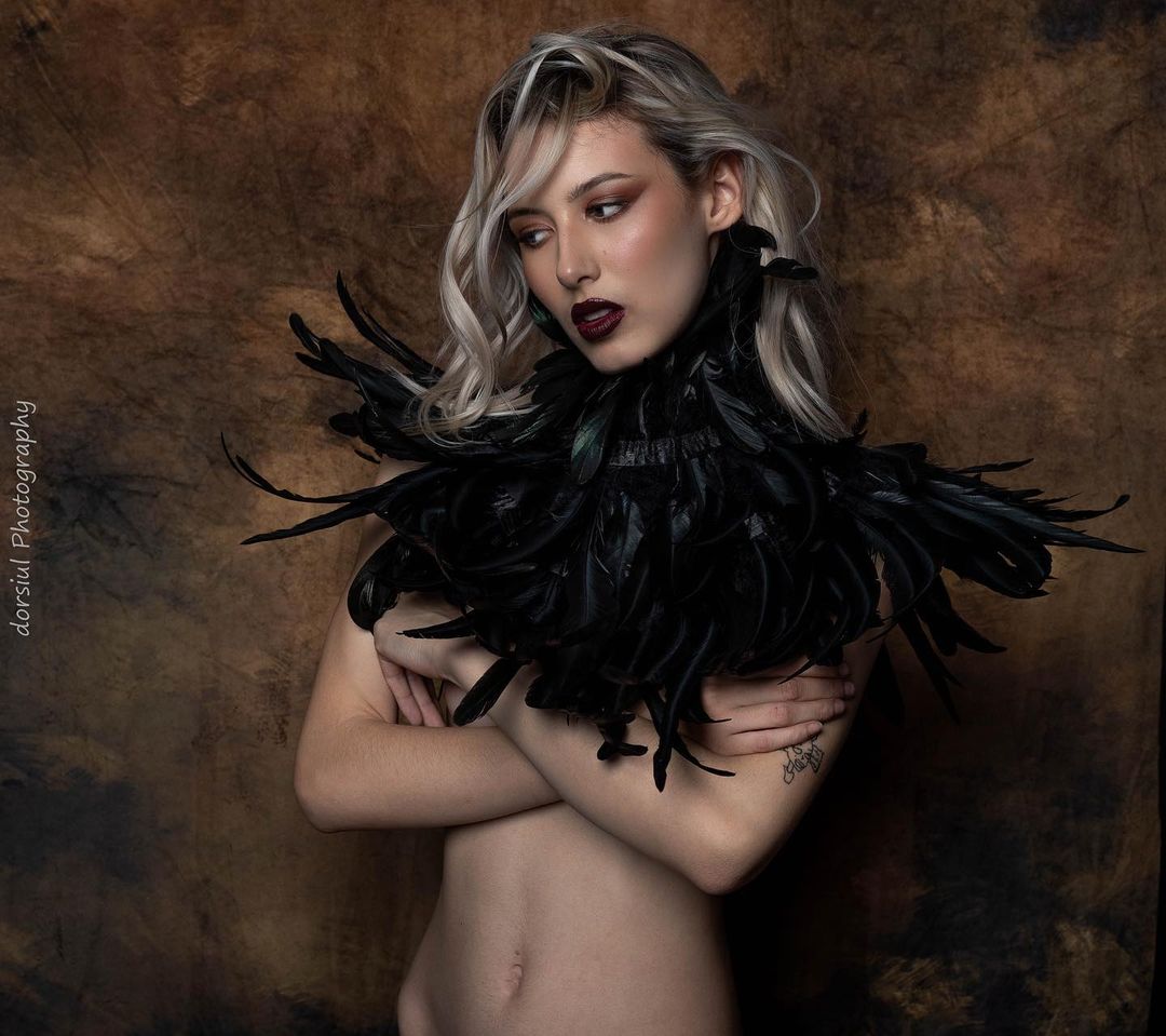 模特儿《Andrea Cano》写真作品 清凉不失时尚奶香四溢 - 爱享多
