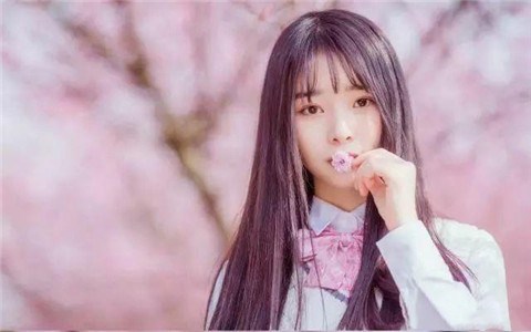 女朋友开玩笑把她惹生气了怎么哄 - 爱享多
