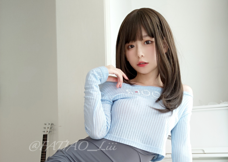 (迷之呆梨)蓝色针织衫《吉他妹妹》系列美图 - 爱享多